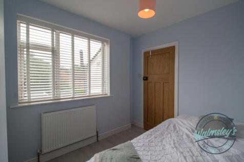Rear bedroom