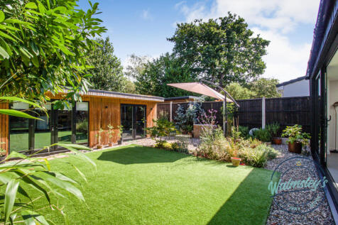 Landscaped rear gardens