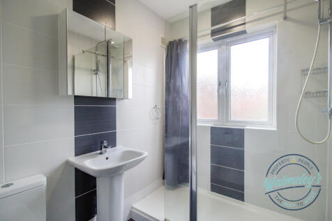 1st floor modern shower room