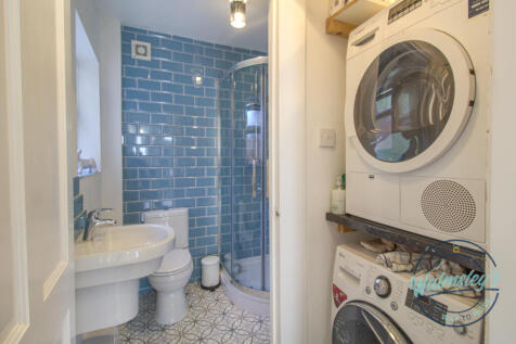 Lobby &amp; shower room
