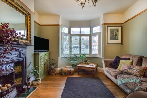 Bay window to frontage