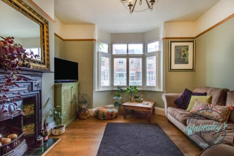 Bay window to frontage