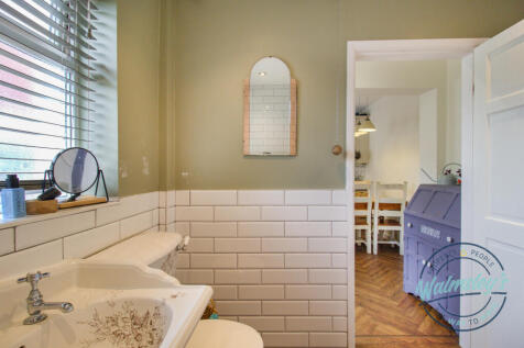 Bathroom towards kitchen