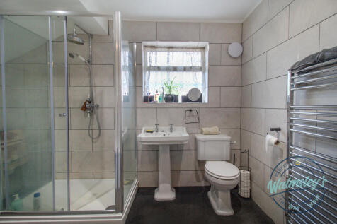 4 piece bathroom