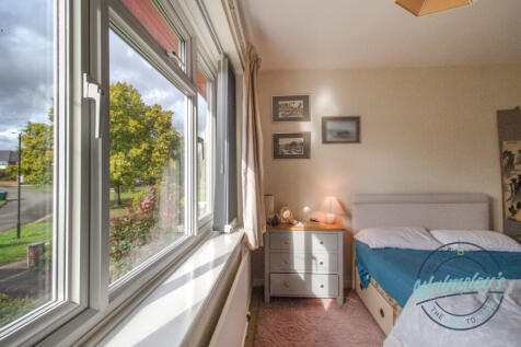 Front double bedroom