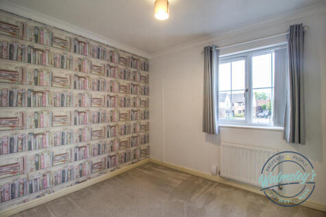 Main bedroom with built in wardrobe