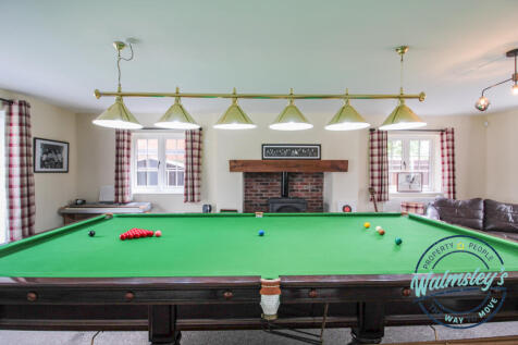 Formal lounge