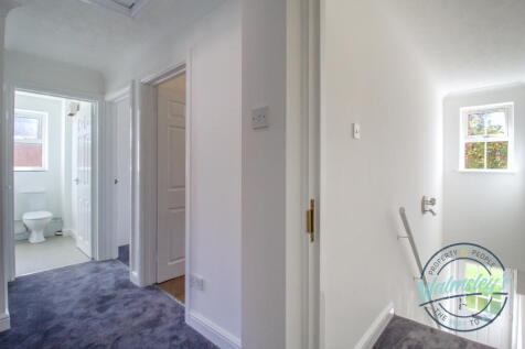 Landing &amp; private entrance
