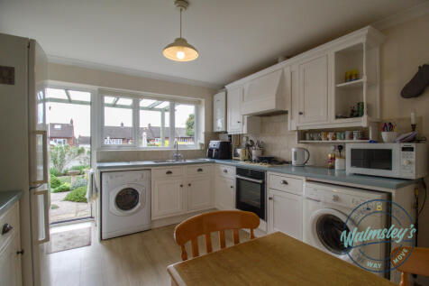 Kitchen with patio door to garden