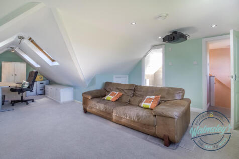 Top floor bedroom &amp; ensuite