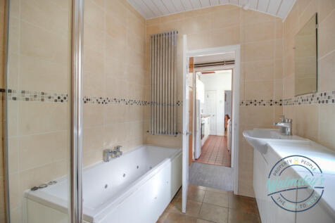 Four piece bathroom