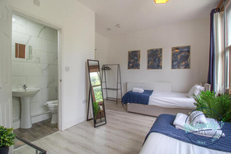 Double bedroom with ensuite