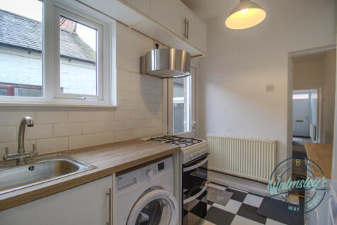 Kitchen towards dining room