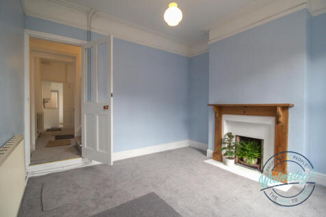 Front sitting room towards staircase