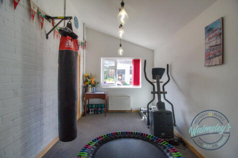 Versatile side extension_