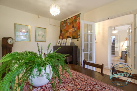 Dining room towards hallway