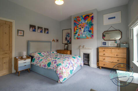 Bedroom one tyo 1st floor front