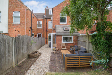 Rear elevation close up