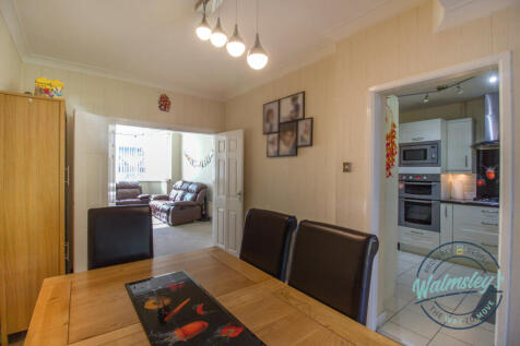 Dining room towards sitting room and kitchen