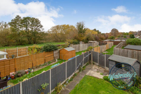 Rear views with Lake View park beyond