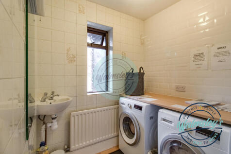 Communal utility washroom_