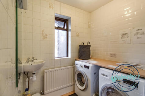 Communal utility washroom_