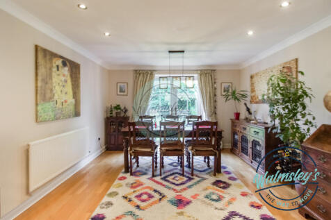 Dining room with French doors to gardens