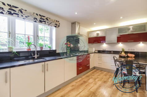 Kitchen breakfast with views over gardens