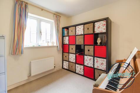 Versatile &amp; split play music &amp; home office rooms_