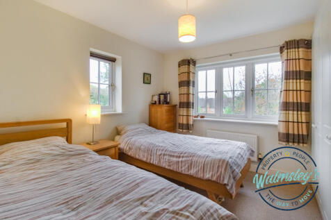 Dual aspect double bedroom