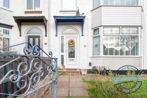 Front garden &amp; pathway