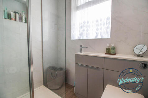 Main bathroom