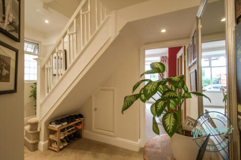 Entrance hallway 2