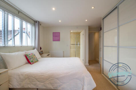 Top floor bedroom towards en-suite shower room