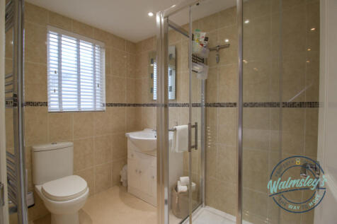 Ensuite shower room within loft
