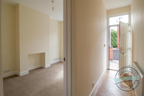 Hallway &amp; sitting room