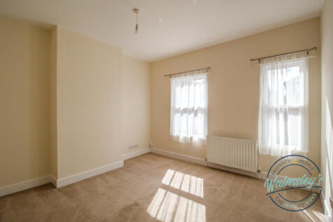 Front double bedroom