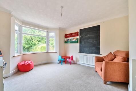 Front Reception / Bedroom 4