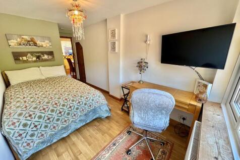 Downstairs Bedroom (two)