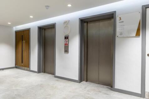 Lifts to all floors