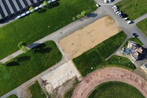 0.85 acres land