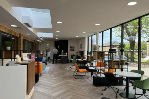 Entrance lobby seating &amp; cafe