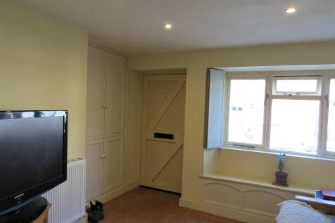 LIVINGROOM3
