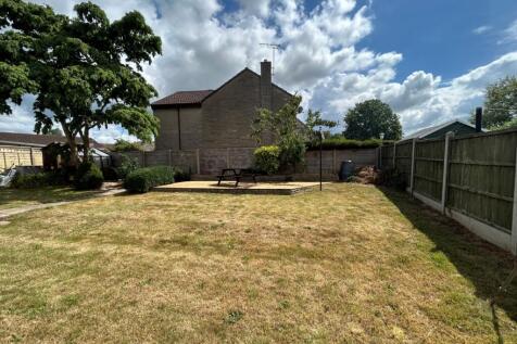 Garden with decking