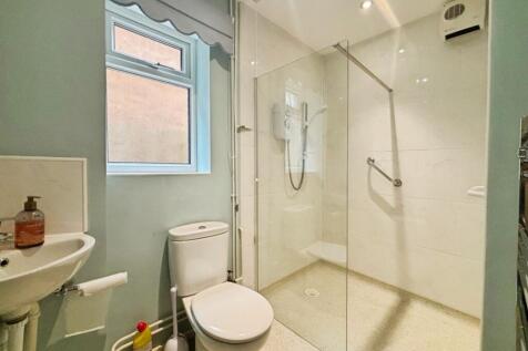 pbox-bathroom-323276.jpg
