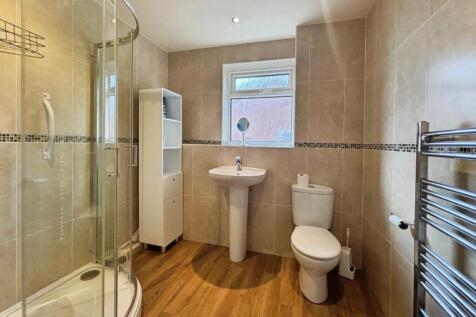 pbox-bathroom-323276.jpg