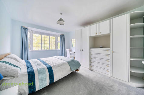 4c33fbb2-e879-4e9...