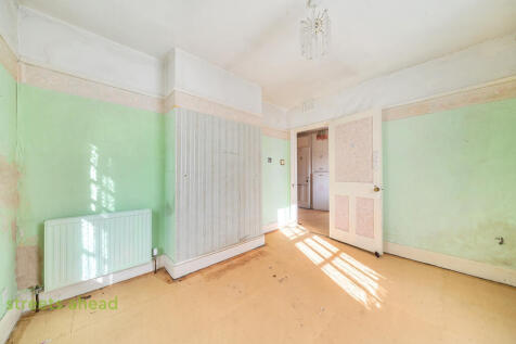 c6afe550-9584-457...