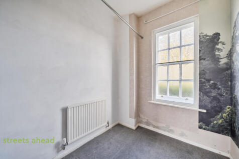 93247368-ce4c-479...