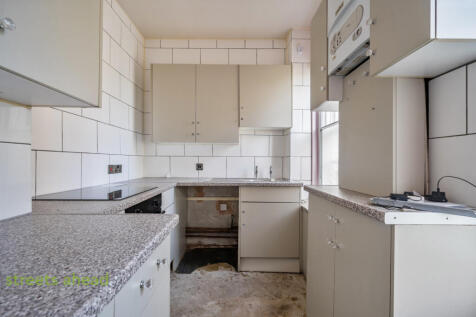 2a699c48-7c81-459...